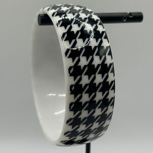 Classic Houndstooth Black and White Bangle Bracelet